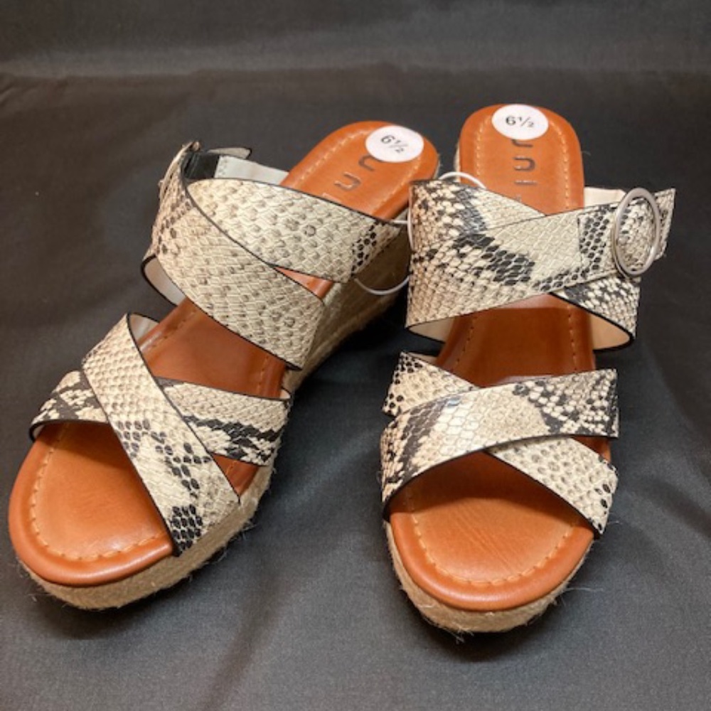 Unisa Multi Snake Slip On Sandals Size 6.5